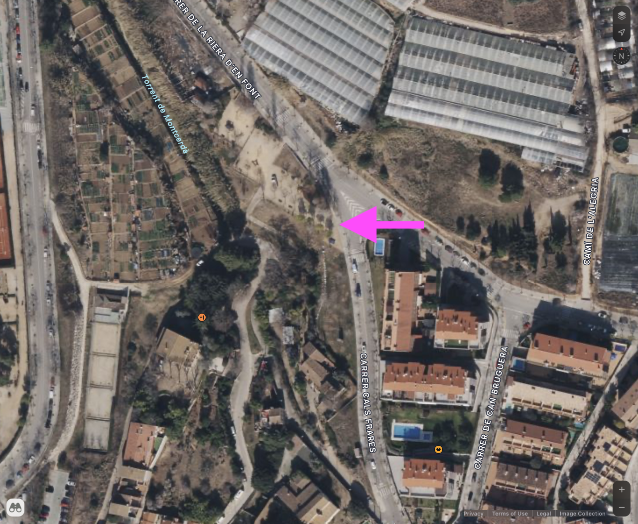 Imatge pels mitjans: Anivellar el terra amb la vorera del Parc de les 3 bessones