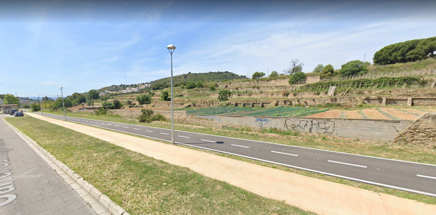 Imatge pels mitjans: Ampliar carril bici y plantar más arboles en el actual carril bici. Crear un paseo arbolado para que podamos disfrutarlo en verano